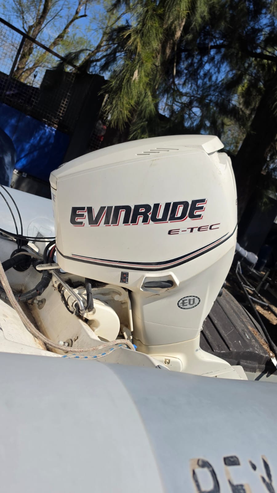 Semirrigido Marsopa 5,00 2011 Evinrude e-tec 90 hp 
